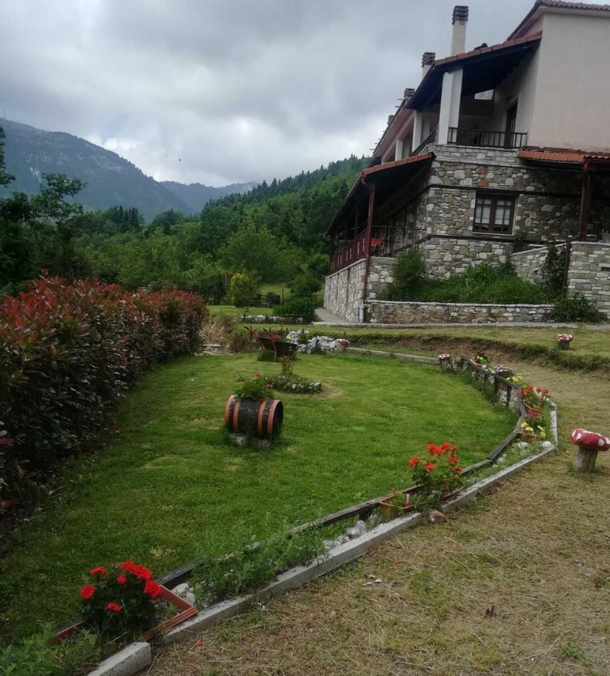 Evilion Traditional Inn Plakoton Exterior foto